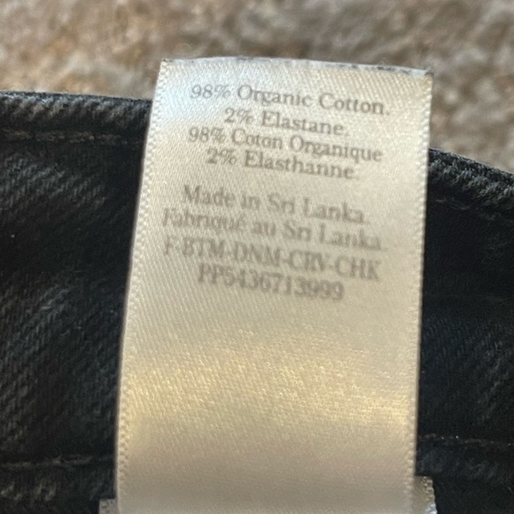 Everlane The Curvy Cheeky Women's Jeans, Washed Black , 26 Crop, High Waisted - Picture 7 of 15